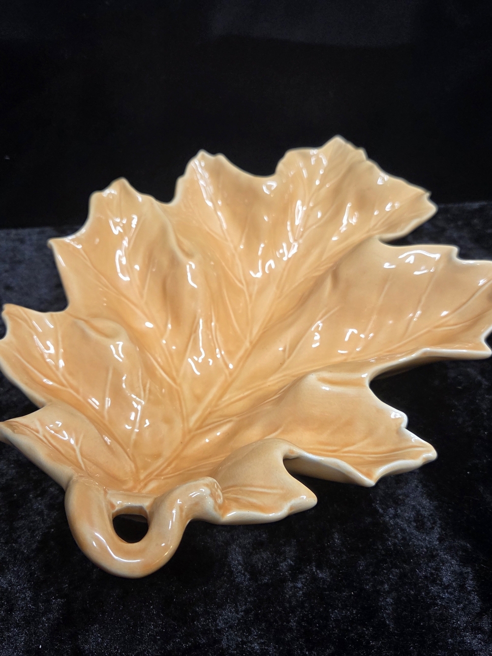 Cracker Barrel Pumpkin Patch Yellow Leaf serving plate/bowl  Ceramic Farmhouse